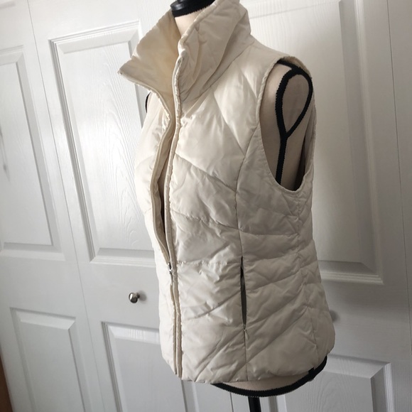 Women’s Kenneth Cole Reaction Down Vest, Medium, White - Picture 4 of 9